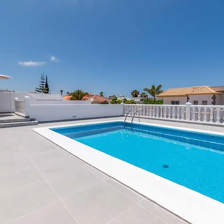 فيلة Tiffany 14 كالاو سالفاجي